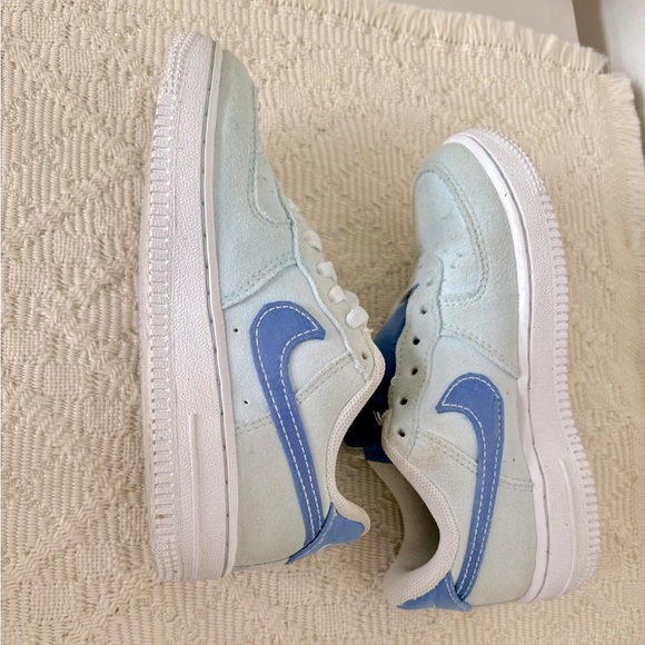 Nike Force 1 LV8 kids 10.5 - Picture 4 of 5